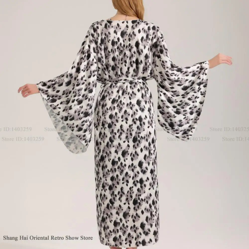 Luxury Leopard Female Long Robe Loungewear Fashion New Kimono Bathrobe Gown Homewear Silky Chiffon Satin Sleepwear Nightgown